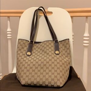 💯 Authentic Gucci tote